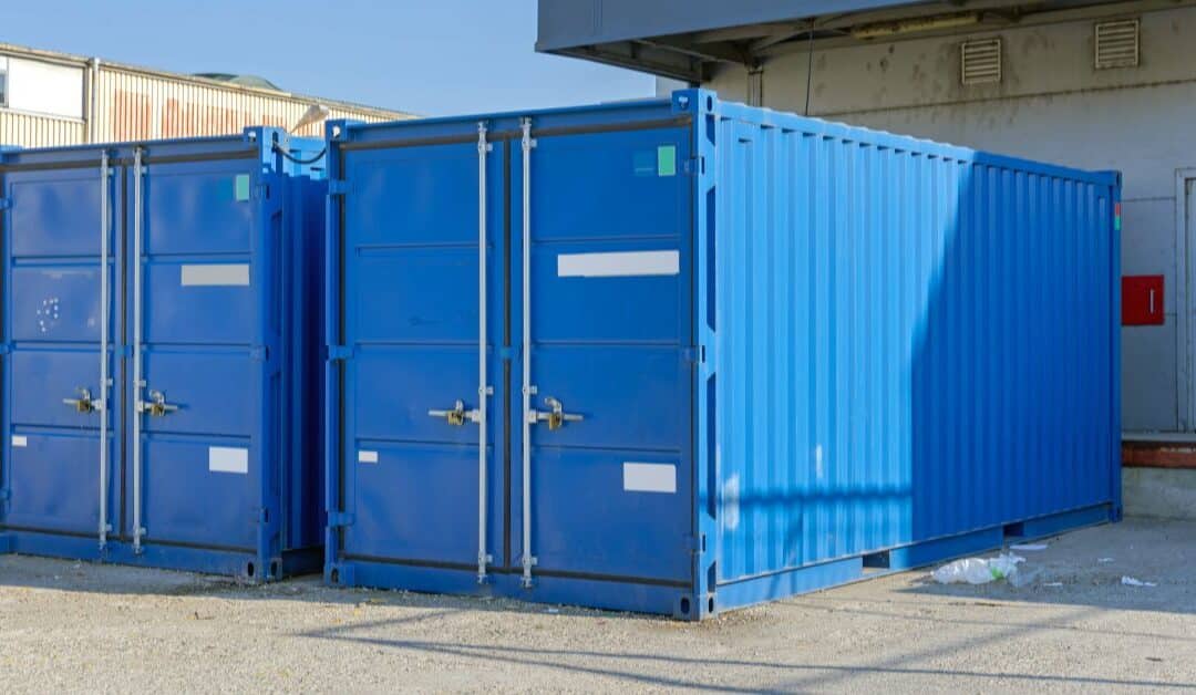 Understanding Differences Between Containers and Trailers