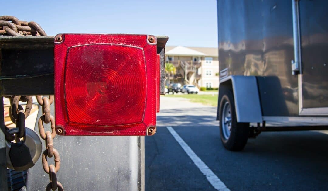 Tips for Loading Storage Containers Without a Loading Dock